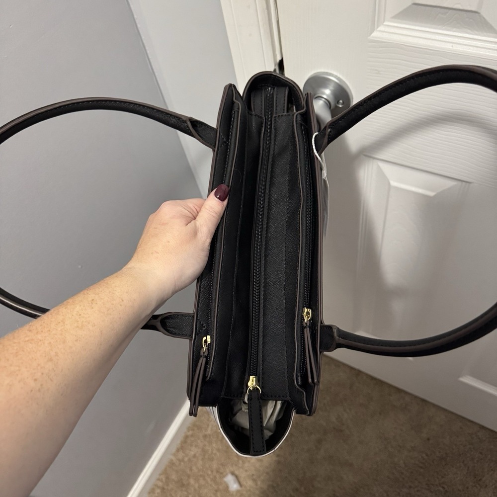 Liz‎ Claiborne Tuxedo Tote Bag - Picture 5 of 6